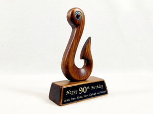 Products: Matau Iti on Base (200mm)