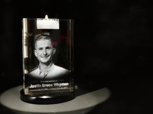 Products: Crystal Tealight Candleholder