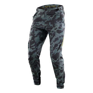 Bike Pants: SKYLINE PANT DIGI CAMO SPRUCE