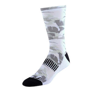 Bike Socks: CAMO SIGNATURE PERFORMANCE SOCK CEMENT
