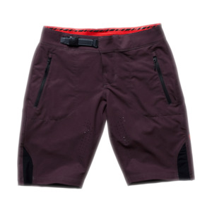 Bike Women: WOMENS LILIUM PRO SHORT SHELL MONO BARK