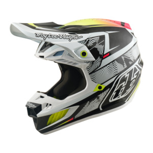 Moto Helmets: SE5 ECE CARBON HELMET LINED UP WHITE