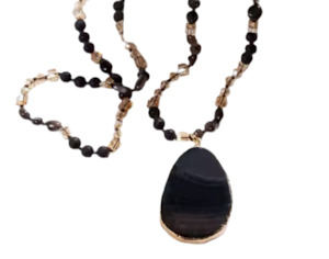 Natural Stone And Crystal Beaded Necklace With Stone Pendant Black