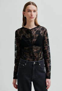 Social Tee-Black