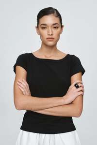 Marle: Lill Tee-Black