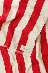 Frontpage: Signature Stripe Beach Towel-Chilli/Ctream