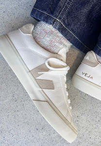 VEJA CAMPO EXTRA WHITE-NATURAL SUEDE