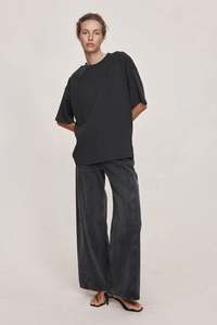 Marle: MARLE HELE TEE-BLACK