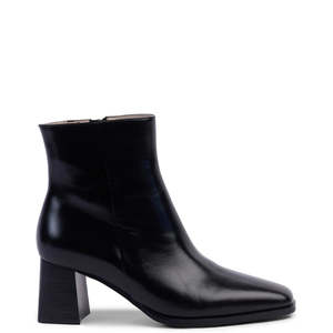 Winter 2026: KATHRYN WILSON BRYANT BOOT-BLACK HI SHINE
