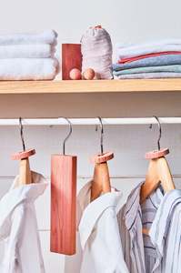 Candles And Room Fragrances: Red Cedar Blocks with Hook