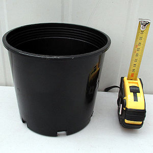 14cm 1.3 litre Black Round Plastic Pot