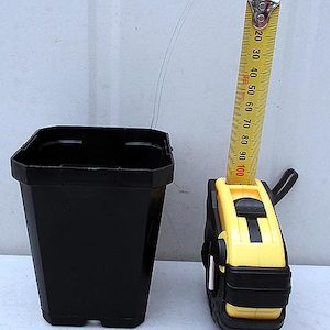 Accessories 1: 9cm 500ml Square Black Plastic Pot