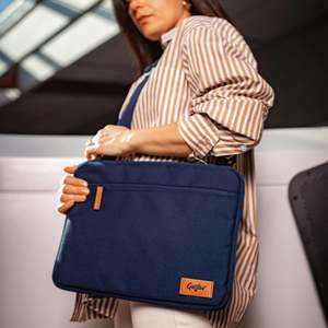 Frontpage: Flow Laptop Sleeve and Bag