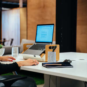 Desk Sharing And Office Bags: Magenta Moments Bundle - Gustav Original + Free Tote Bag -  Save EUR 55.00