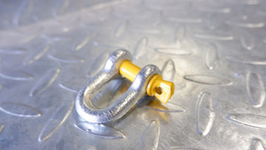 Products: D-Shackle tufftrailers