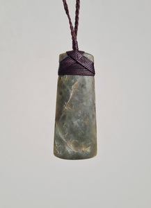 Pounamu Toki – Tuhuru Taonga