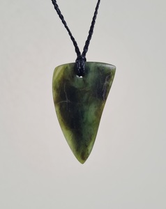 Rei Niho – Tuhuru Taonga