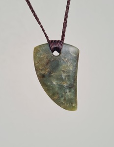 Rei Niho – Tuhuru Taonga