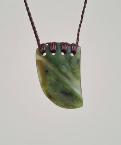 Rei Niho – Tuhuru Taonga