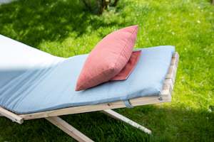 Furniture: Woodlounger