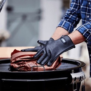 Christmas Gift Collection: Essential Silicone Grilling Gloves for Weber BBQs