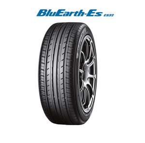 Tyres: 215/60R16 Yokohama ES32