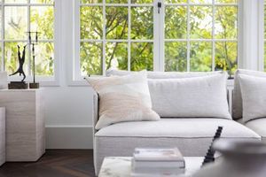 Products: Monte Cushion White