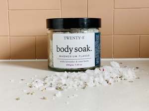 Books Gifts And Accessories: Body Soak - Magnesium Flakes with Rose/Lavender