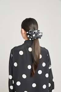 Made In Te Whanganui A Tara: Oversized scrunchie - Black