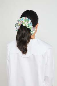 Oversized scrunchie - Cream floral