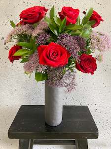 Valentines Day: Valentina – fresh flower arrangement