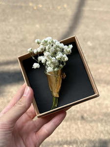 Gifts: Bouquet brooch