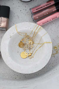 Gifts: Concrete-look bowl