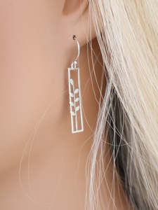 All Earrings: Linea earrings