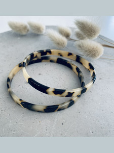 Bracelets: Fruit Based Bangle – Light Tortoiseshell