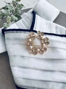 Aachen stock pin brooch