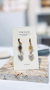 Anna heart pearl earrings