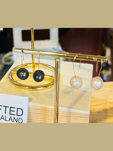 Pearl Earrings: Wedding day Drop Earrings - need new photo