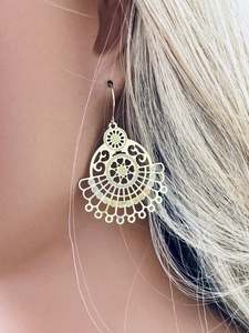 Filigree Earrings: Filigree chandelier earrings