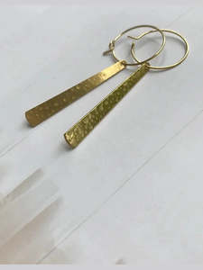 CHEMISTRY Slanted Rod Earrings