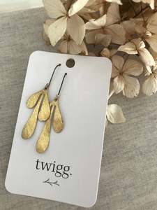 Chemistry Earrings: Chemistry Mini Willow Earrings