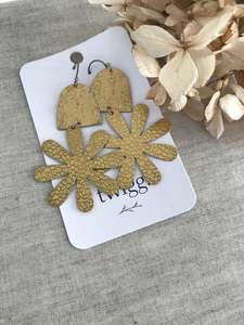 Chemistry Earrings: Chemistry Flower Power Earrings