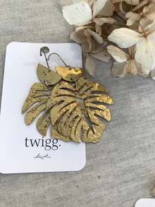 Chemistry Earrings: Chemistry Statement Monstera Earrings