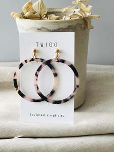 All Resin: Tort hoop studded