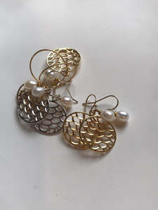 Pearl Earrings 1: Pearly Scale Gold Earrings