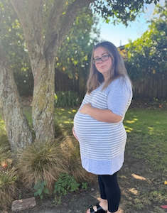 Frontpage: Shannon Maternity & Breastfeeding Tee - Grey