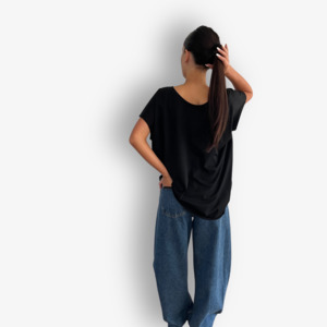 TWO DAUGHTERS ROUND NECK SS CIRCULAR TSHIRT BLACK