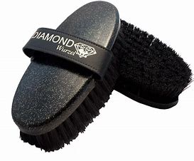 Grooming: HAAS Diamond Wurzel Brush