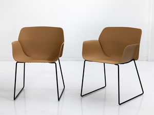 Products: Chair – Nuez armchair – Camel