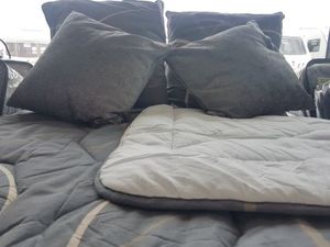 Products: Elipse Bedding Sets by Via Mondo